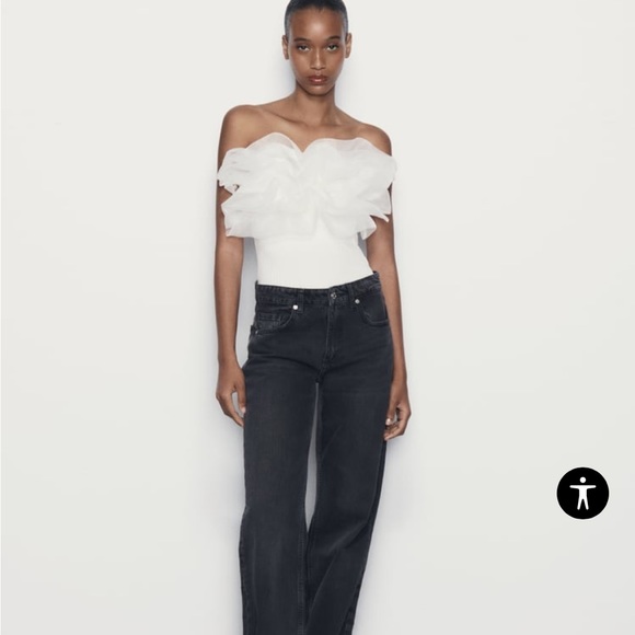 Zara Tops - Zara Ruffled Rib White Off The Shoulder Straight Neck Bodysuit small